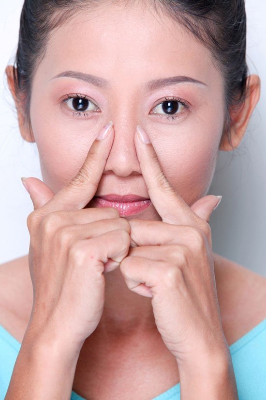 Nâng cao sống mũi khắc phục hoàn toàn mũi tẹt 1