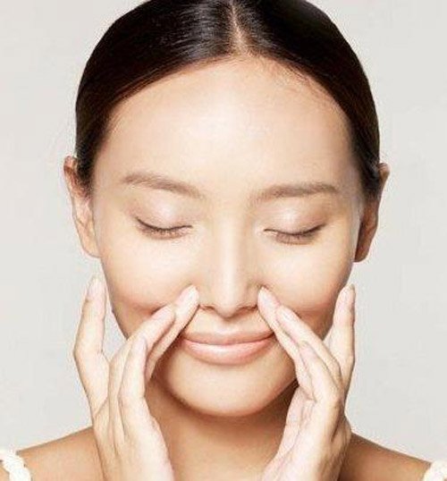 Massage, vuốt mũi không thể làm mũi nhỏ lại như ý muốn có nên làm mũi nhỏ