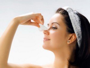 Nâng mũi xong bị chảy nước mũi có nguy hiểm không?