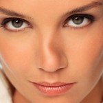 Gãy sống mũi có nâng mũi được không?